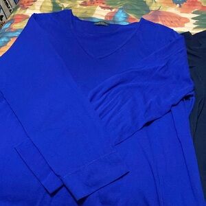 2X, Ralph Lauren, set of 2 tops. 1 blue long sleeve, 1 black short sleeve.
